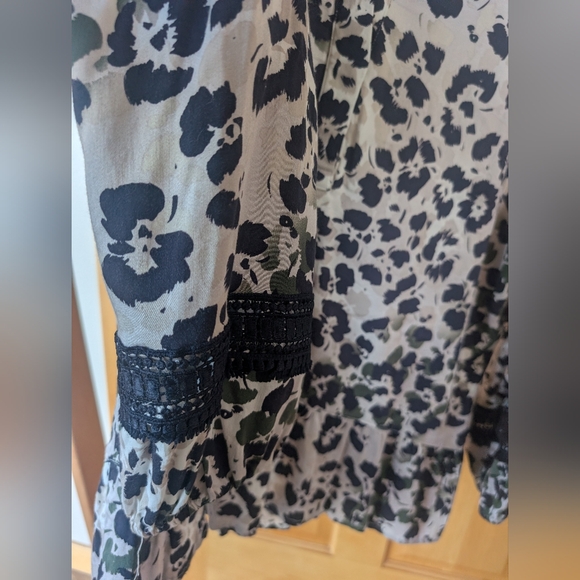 Tribal Animal Print Blouse - Picture 3 of 8